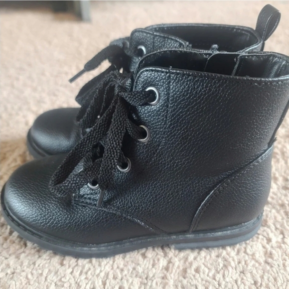 Cat & Jack Boots - Picture 2 of 5